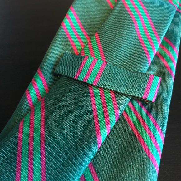 Made in Italy Silk Tie PERFECT for the holidays - Picture 5 of 5